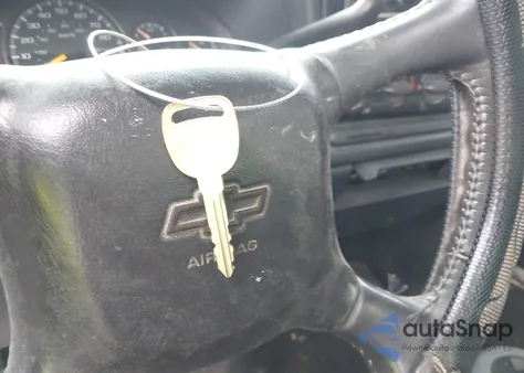 2001 Chevrolet Silverado 2500 Ls from USA, damaged, VIN 1GCGC24U61Z174960